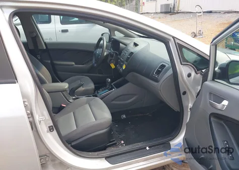 2017 Kia Forte Lx z USA, uszkodzony, nr VIN 3KPFK4A71HE073100